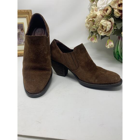Born Fredrika Brown Suede Ankle Booties 2.5" Block Heel Women's 8 - Picture 1 of 8